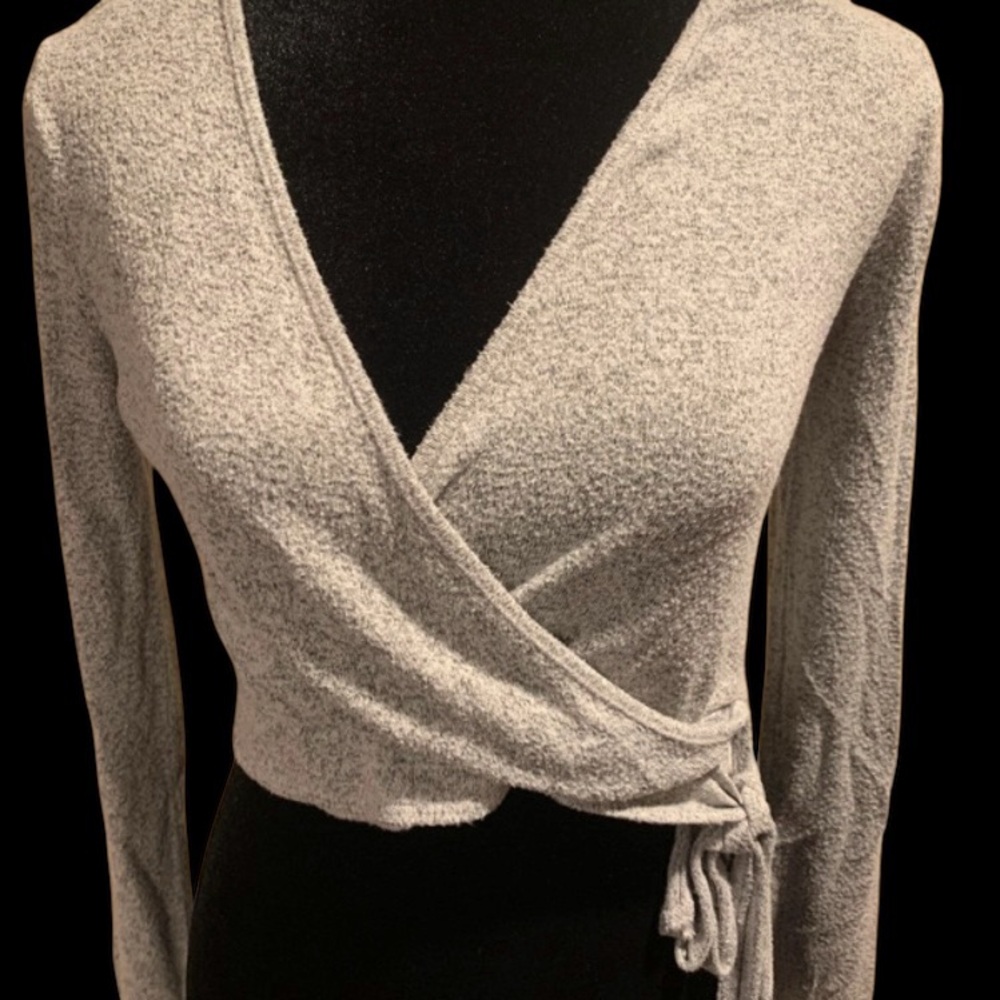 Forever 21 Light Gray Knit Sweater